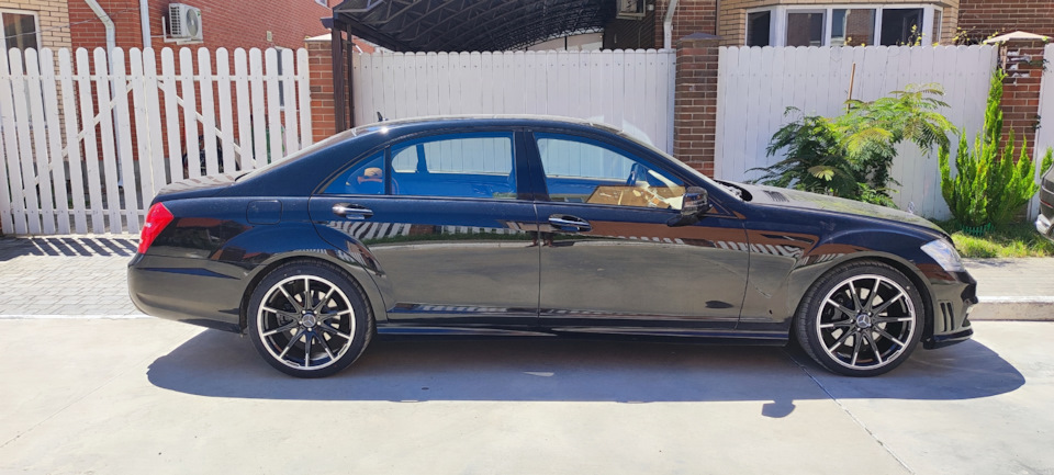 Фото в бортжурнале Mercedes-Benz S-Class (W221)