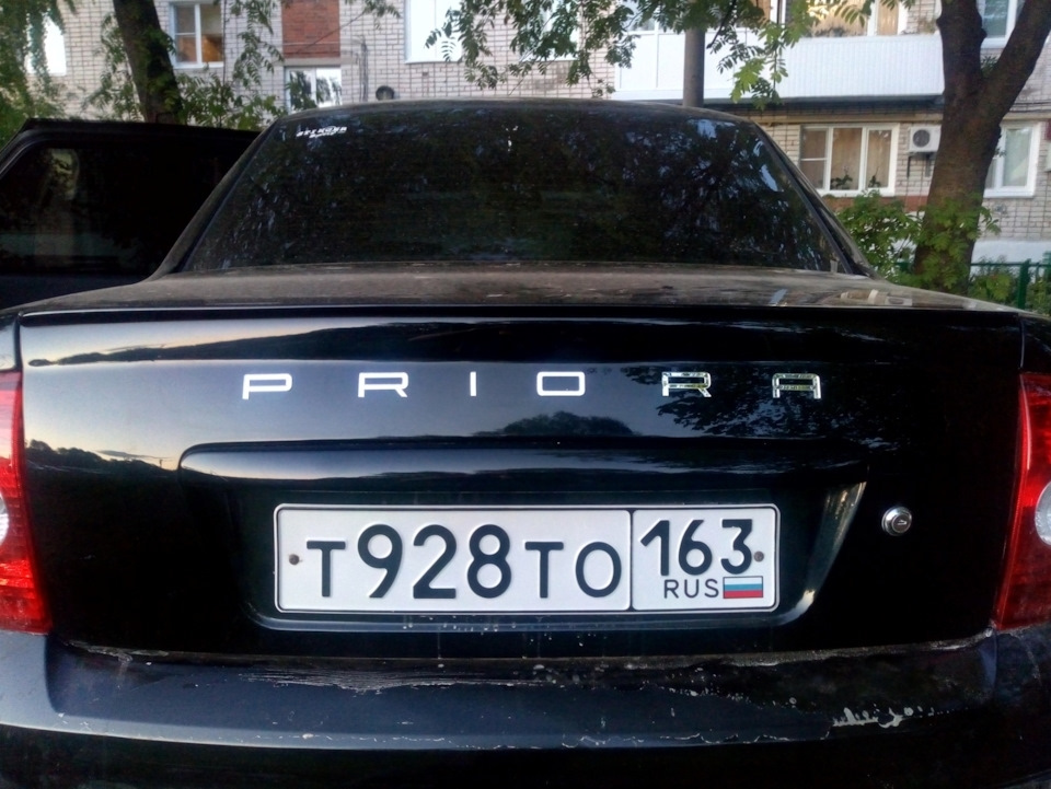 Шильдик на приору. Приора шильдик 1.6. Приора шильдик Порше. Приора багажник Порше.