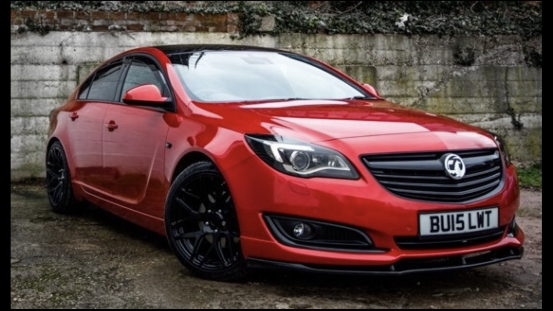 Opel Insignia OPC красный