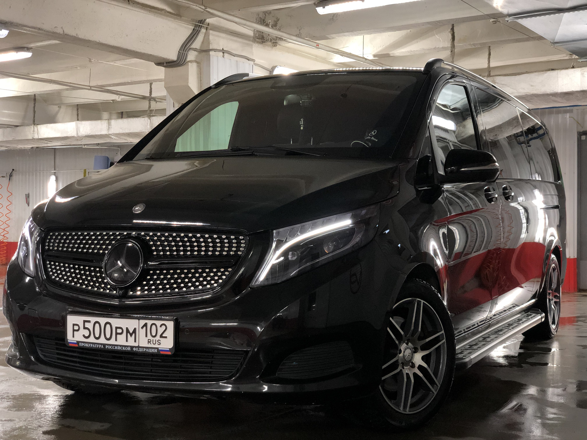 W447 mercedes. Mercedes v-class w447. Mercedes v-class w447 Black. Диски на Mercedes v class w447. Мерседес w447 чёрный.