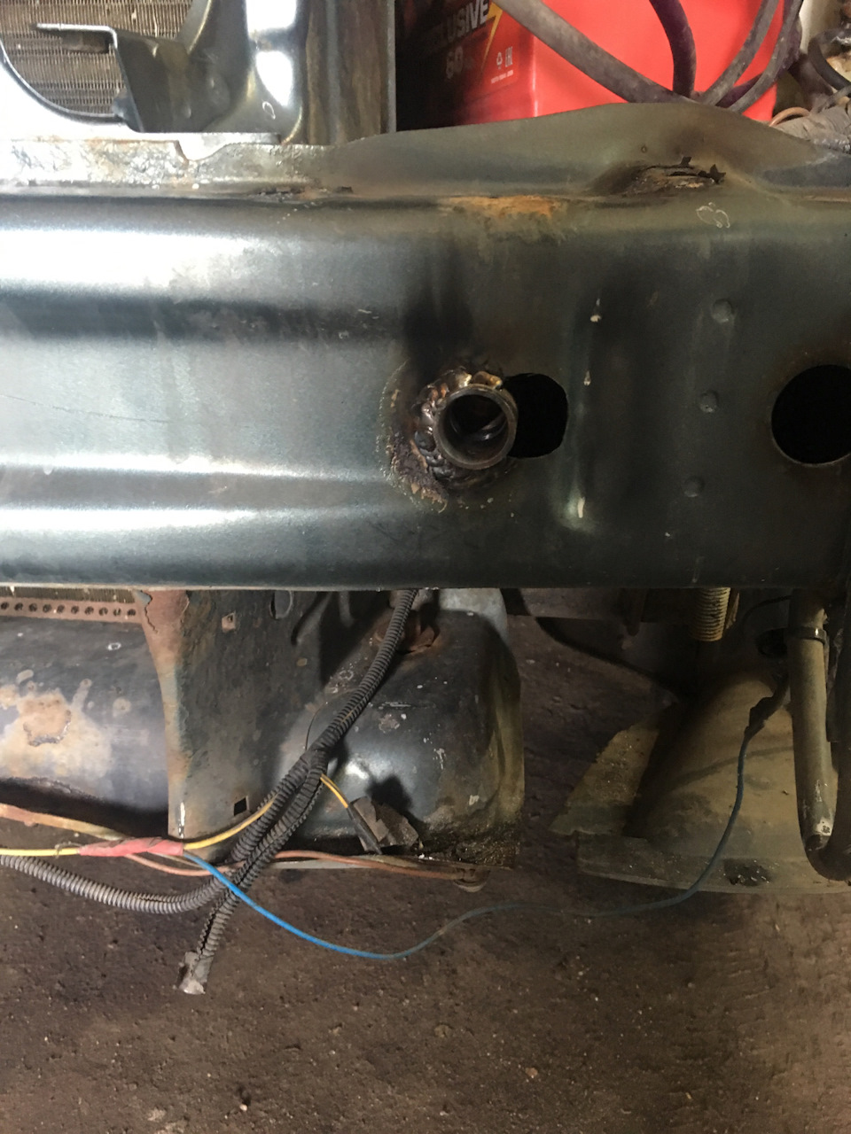 Буксировочный крюк, сигналы BOSCH, задние тормозные колодки — LADA ...