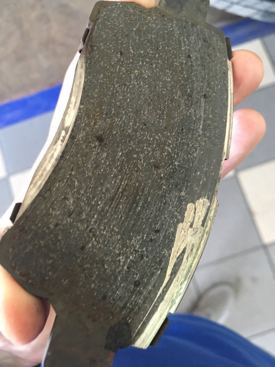 Поменял колодки — Toyota Corolla Spacio (E121), 1,5 л, 2002 года ...