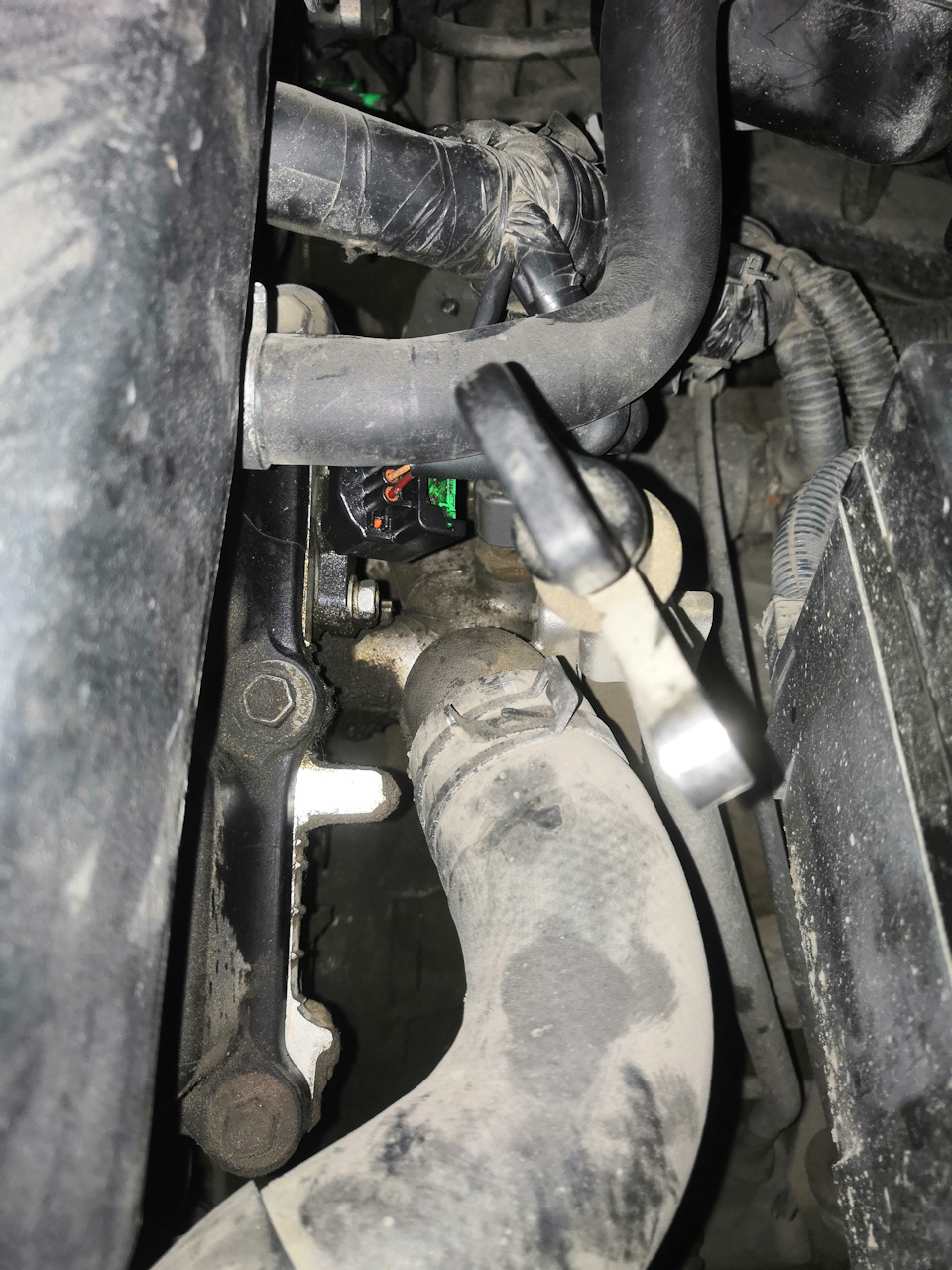Датчик распредвала — Nissan Teana (J31), 2,3 л, 2004 года | своими ...