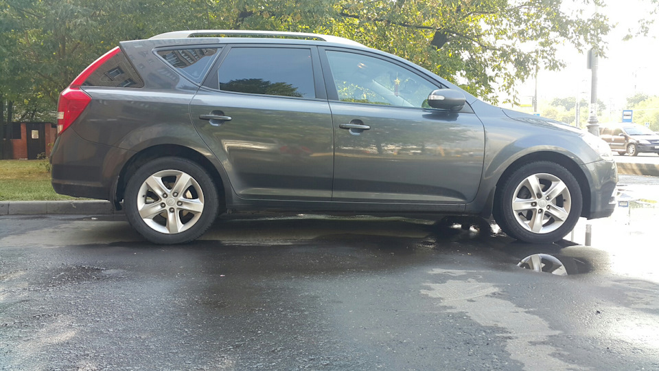 Заменил задние пружины — KIA Ceed SW (1G), 1,6 л, 2010 года | своими ...