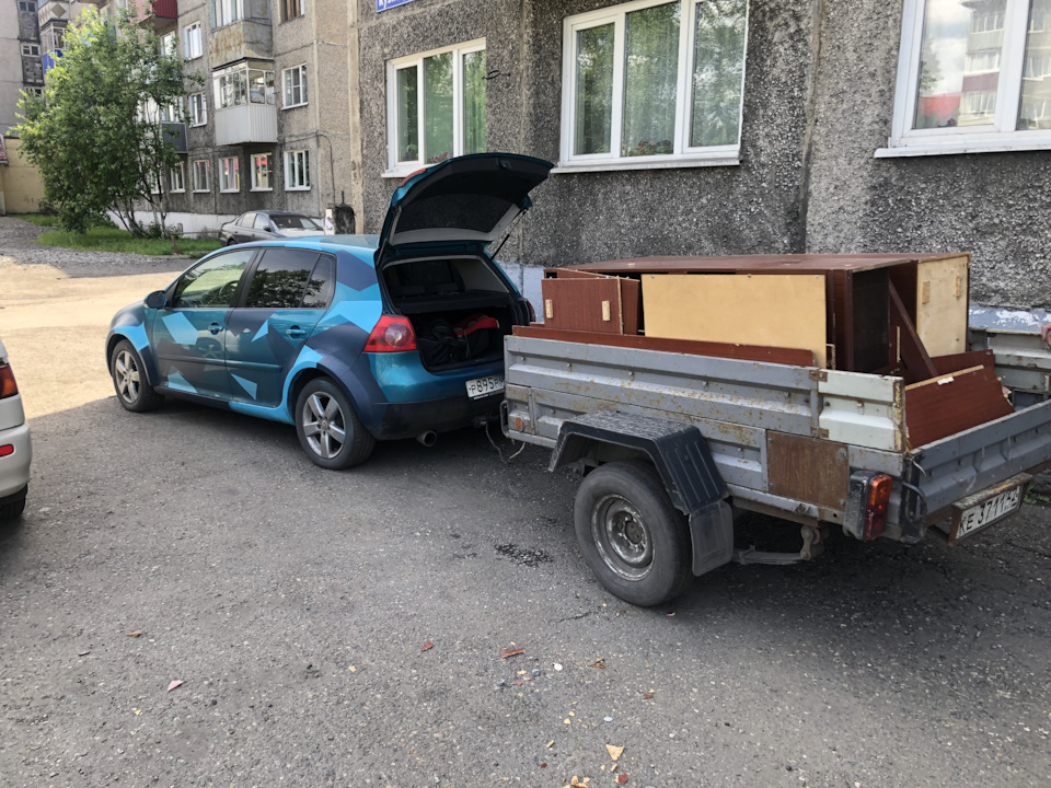 Был стиляга, стал трудяга😂 — Volkswagen Golf Mk5, 1,6 л, 2007 года ...