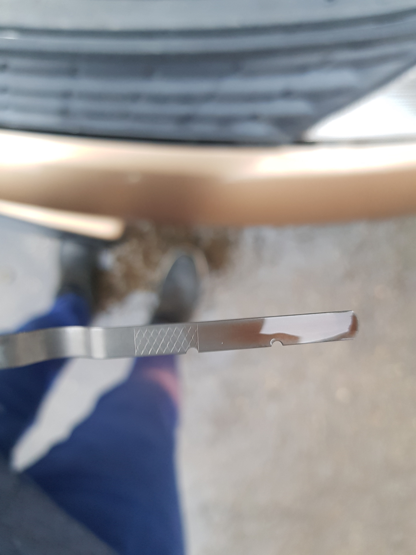 Уровень щупа масла ниссан примьера. Уровень масла в акпп тиида. 6 2011 года. Уровень масла в акпп тиида. Уровень масла в акпп тиида.