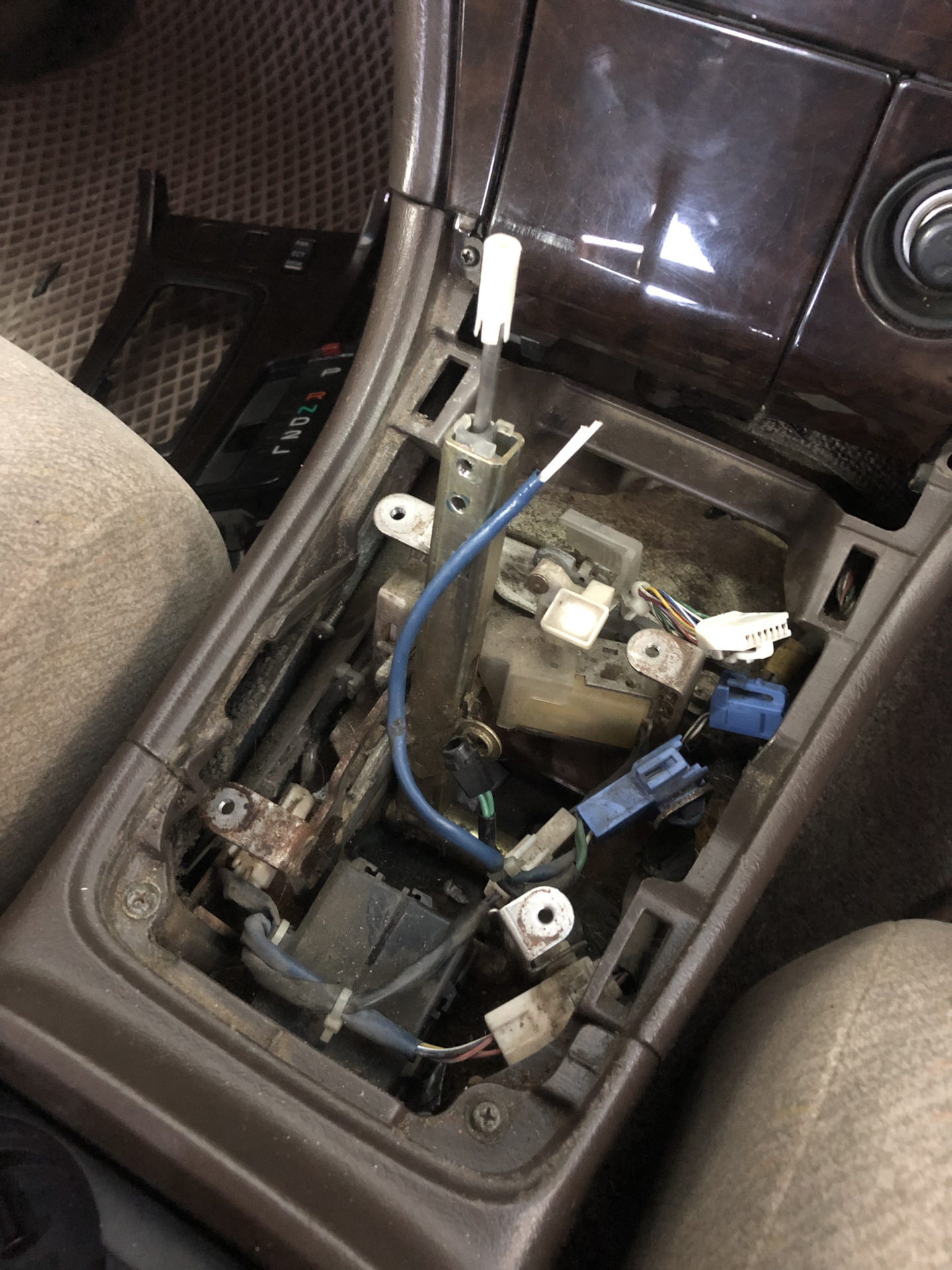 Как снять ручку акпп марк 2 Замена ручки АКПП с кнопкой. - Toyota Mark II (90), 2,5 л, 1995 года тюнинг DRIV