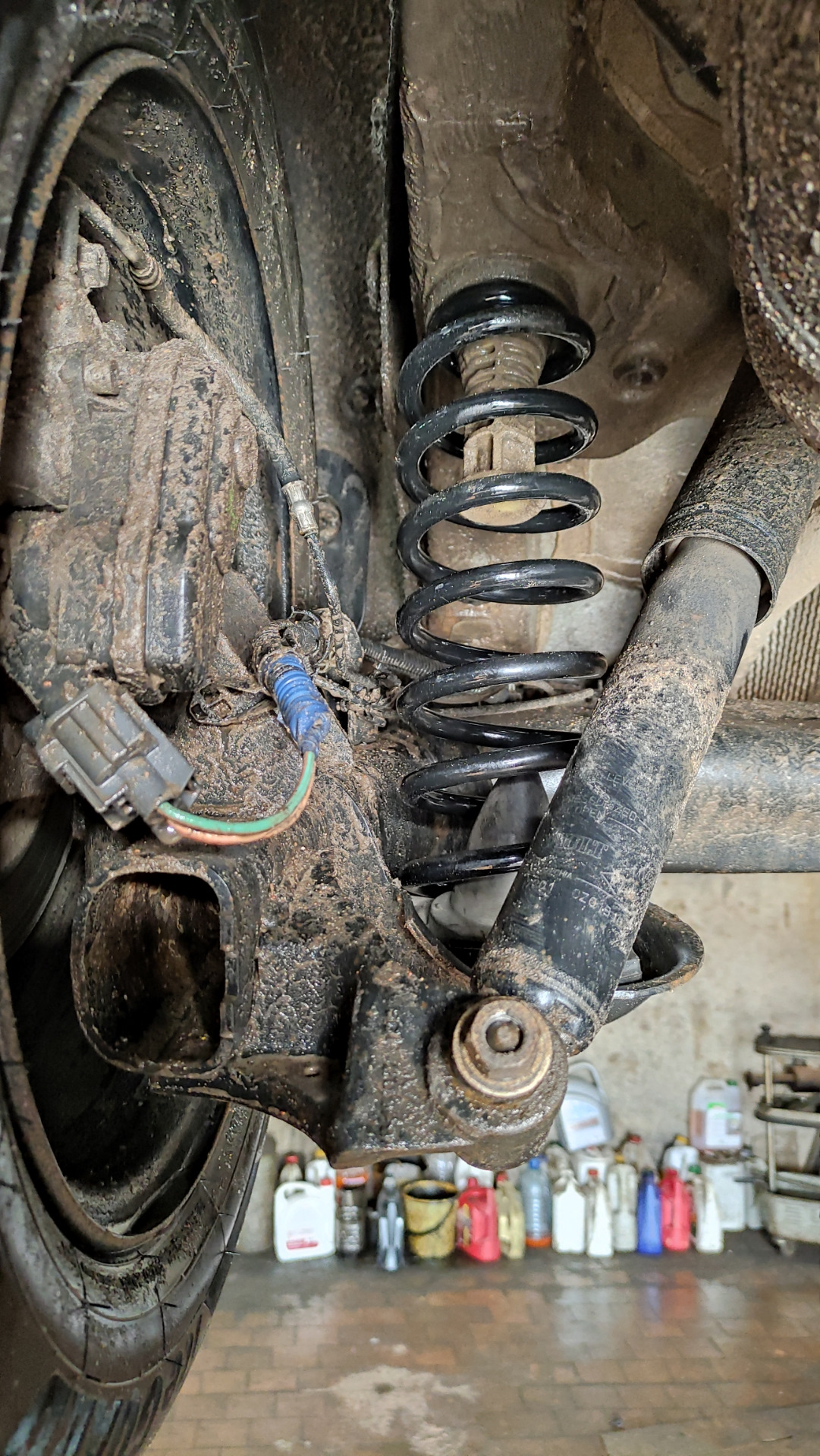 Меняем задние пружины и опоры пружин на задней балке — Renault Scenic ...