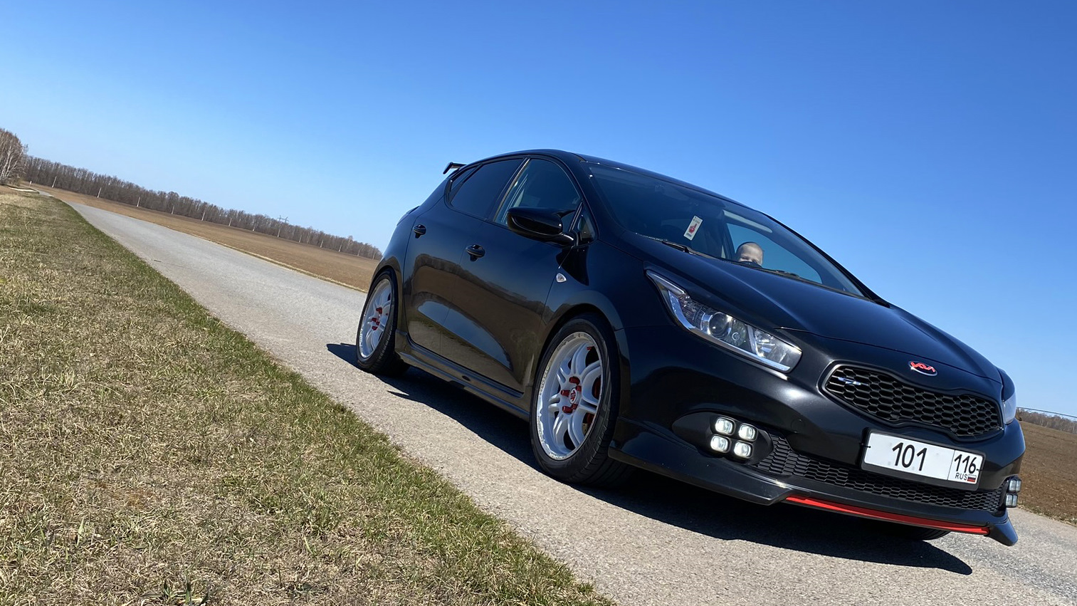 Kia Ceed JD 129 замер на стенде