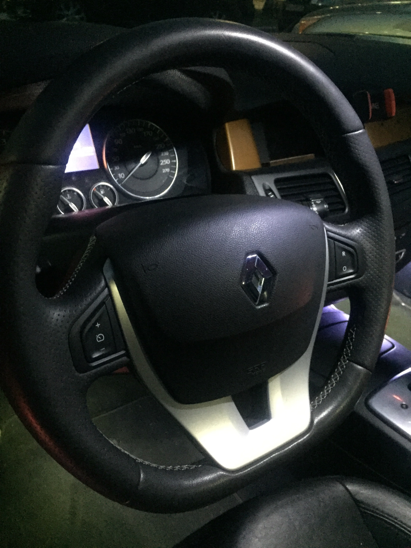 Как снять руль лагуна 3 Руль GT Renault Laguna 3 - Renault Laguna III, 2 л, 2007 года аксессуары DRIVE2