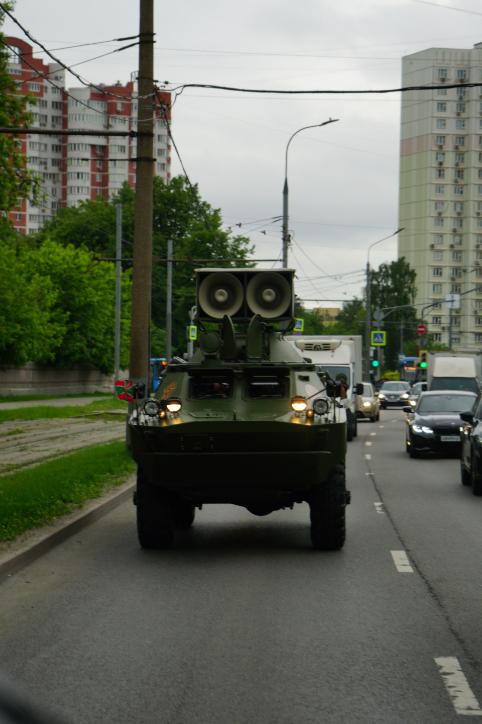 КОЛОННА БРОНЕАВТОМОБИЛЕЙ ВОЕННО-ТЕХНИЧЕСКОГО ОБЩЕСТВА ПРОЕХАЛА ПО МОСКВЕ В  ДЕНЬ ПОГРАНИЧНИКА — Сообщество «Военно-Техническое Общество» на DRIVE2