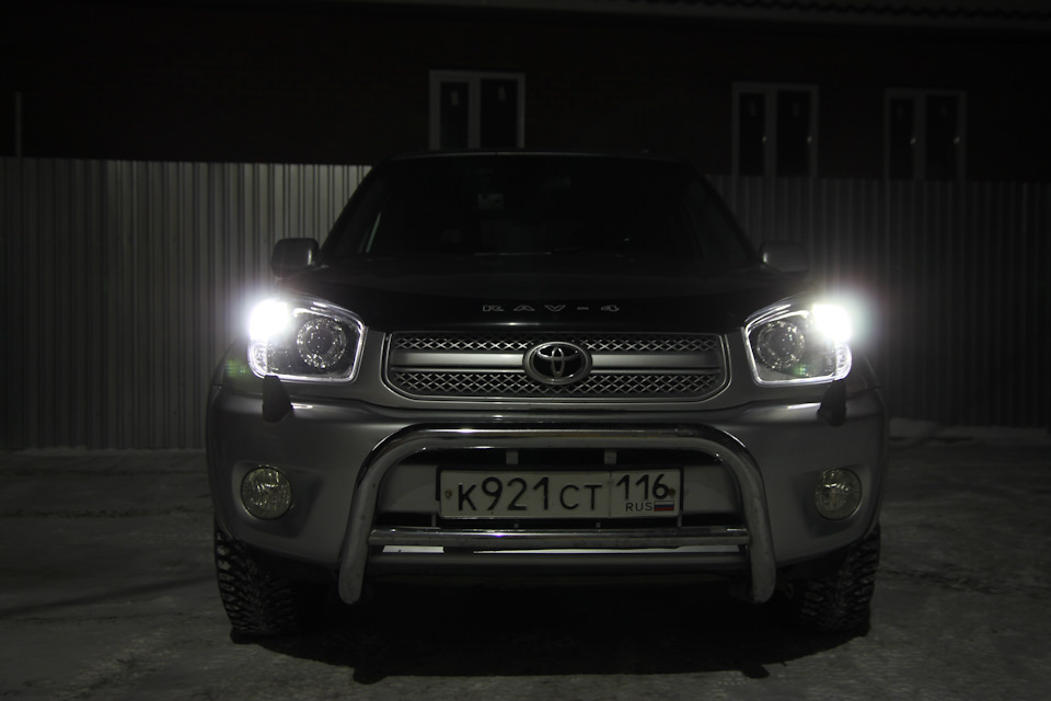 Фото в бортжурнале Toyota RAV4 (II)