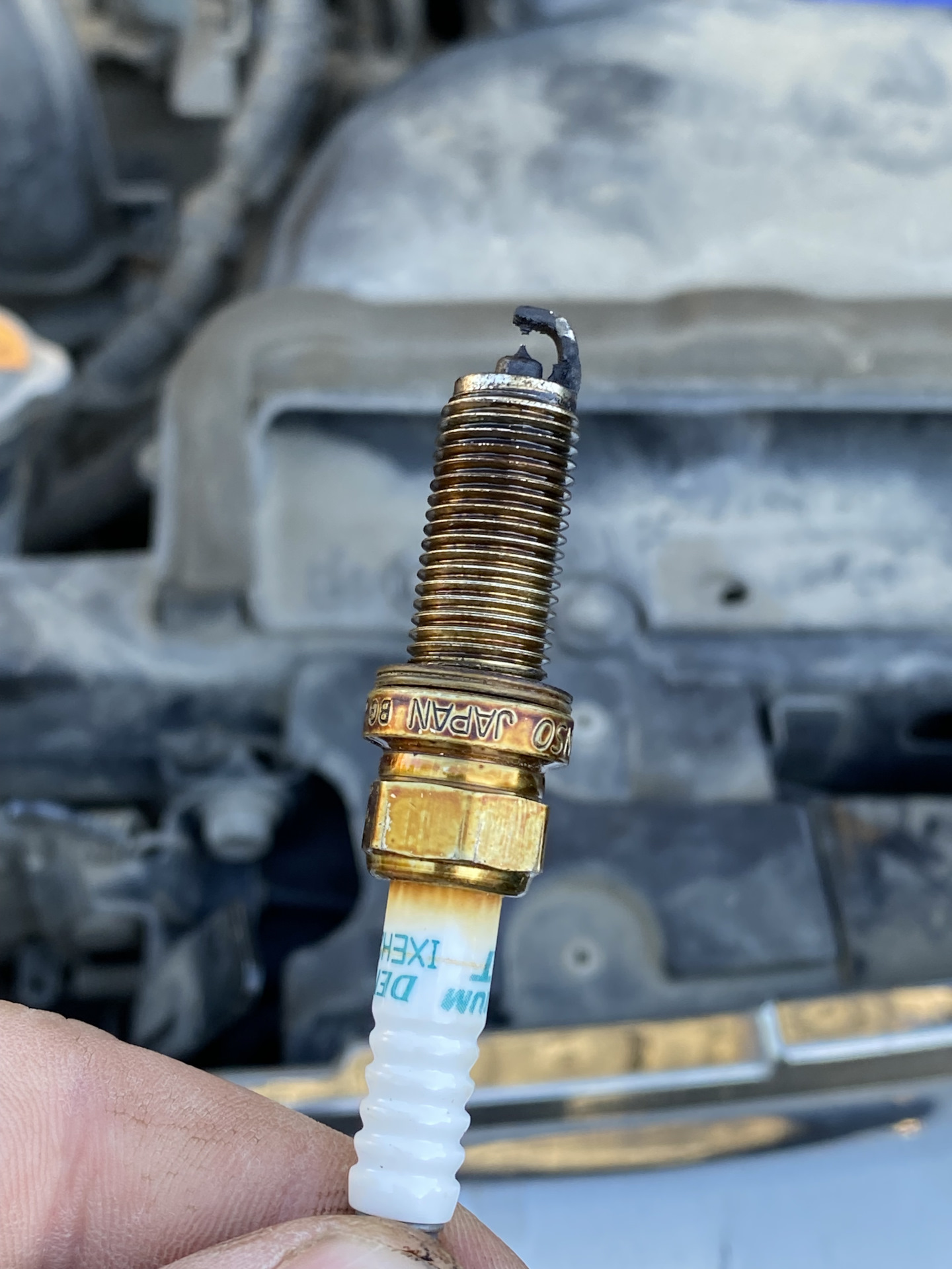 Свечи в масле? — Nissan X-Trail II (t31), 2 л, 2011 года | поломка | DRIVE2