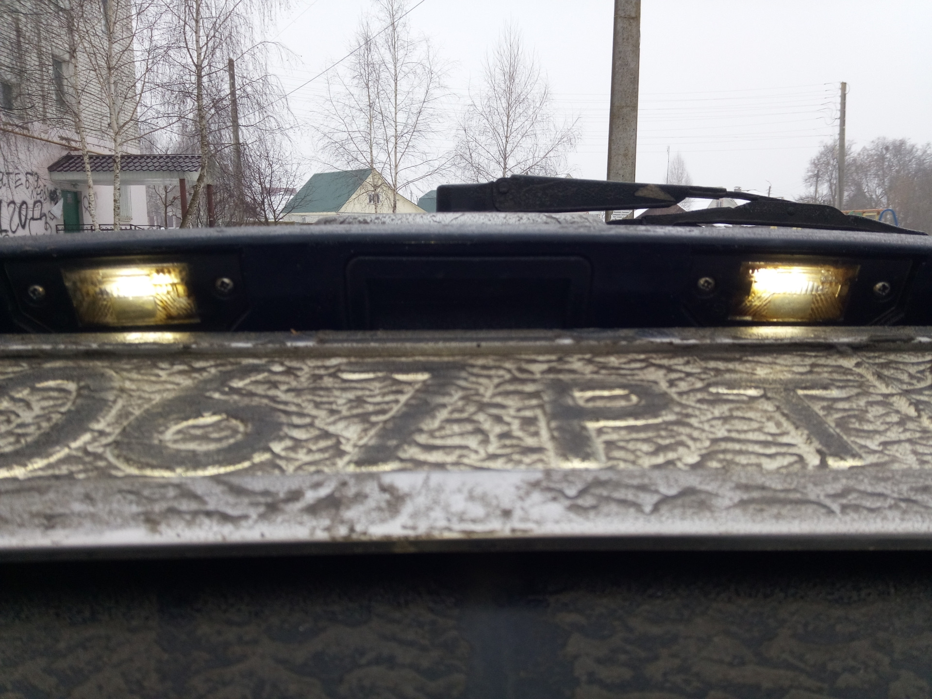 Подсветка номера — Ford Focus Wagon II, 1,6 л, 2006 года | просто так ...