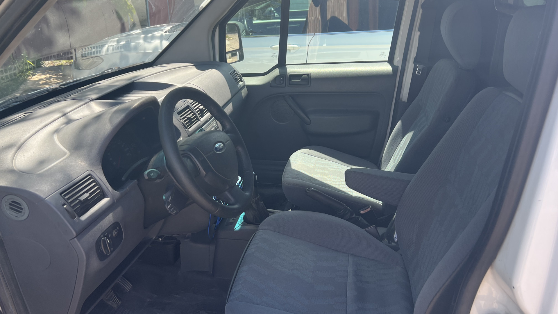 Продажа Ford Transit Connect 2006 (дизель, МКПП) — с историей обслуживания  — DRIVE2.RU