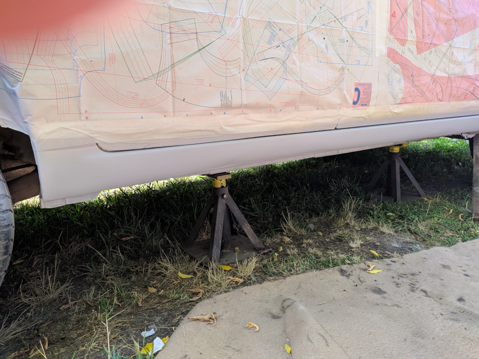 Акрил, за тем эпоксидник, снова акрил и антигравий — Toyota Prius (20)