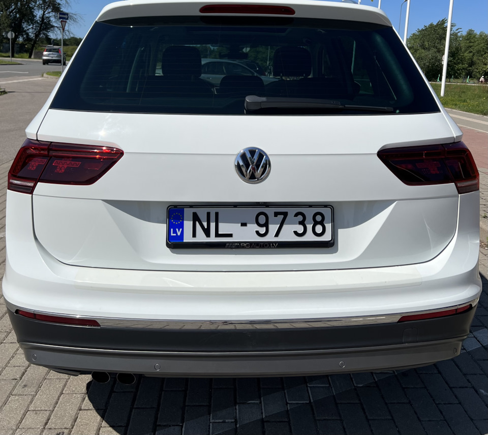 Новые эмблемы VW — Volkswagen Tiguan (2G), 2 л, 2016 года | тюнинг | DRIVE2