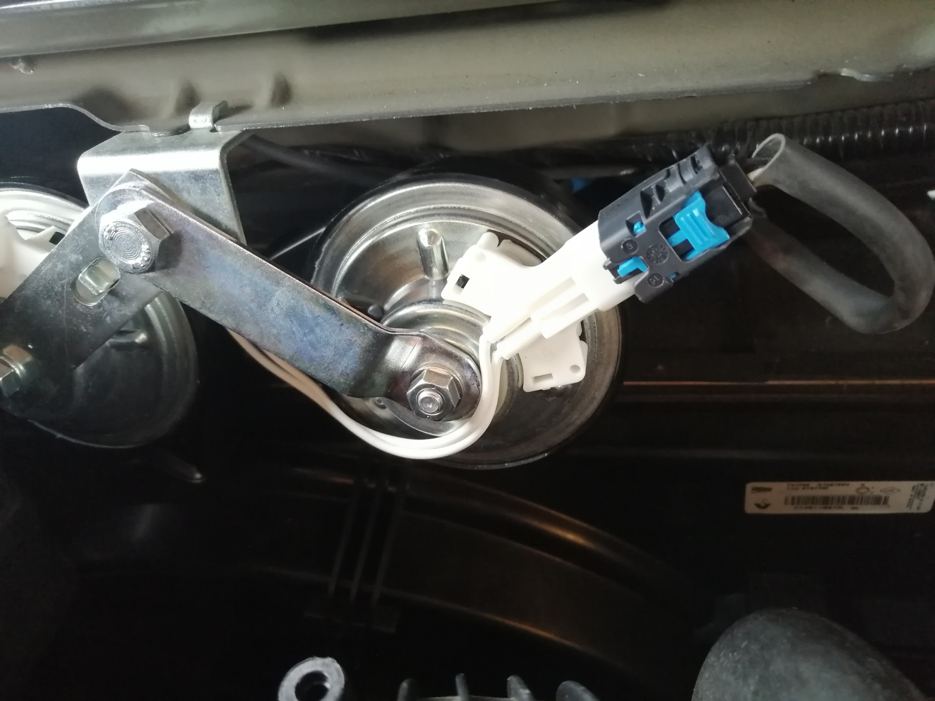 2️⃣0️⃣ Громкий клаксон — Lada XRAY Cross, 1,8 л, 2020 года | аксессуары ...