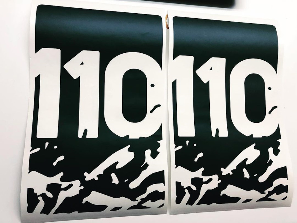 Наклейки на передние крылья для Defender 110 на Land Rover Defender ...