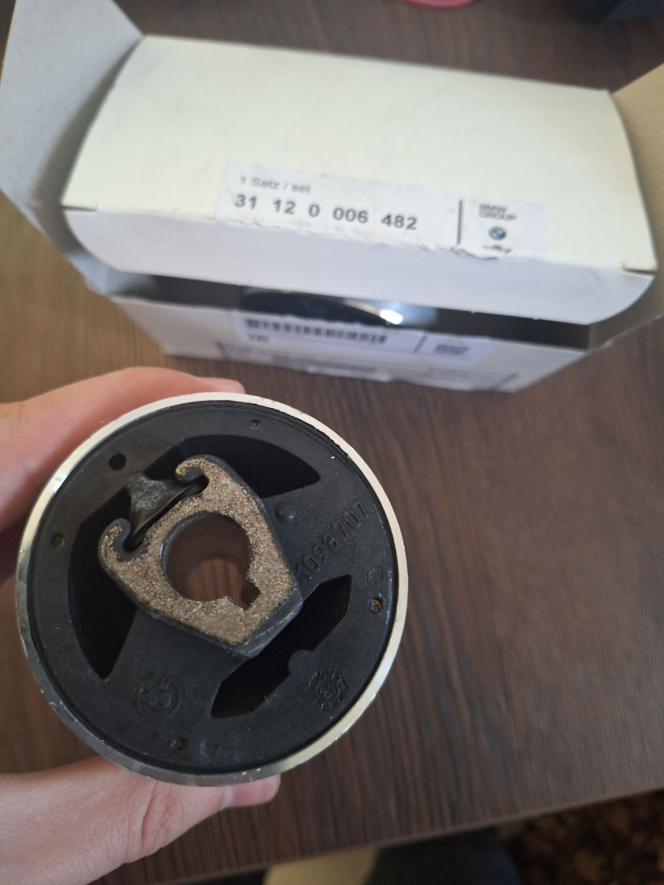 Сайлентблок — BMW 7 series (E38)