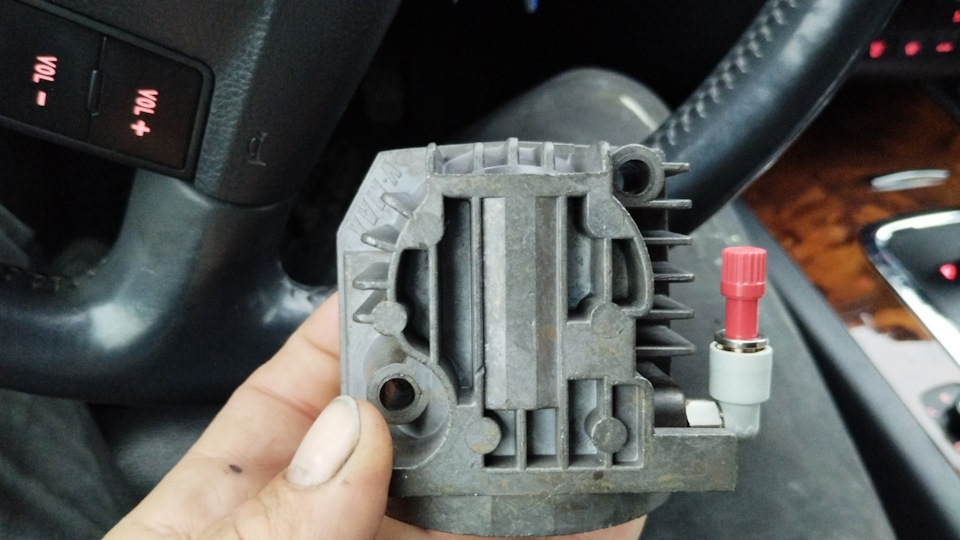 Ремонт пневмы туарег 1 gp — Volkswagen Touareg (1G), 3,6 л, 2008 года ...