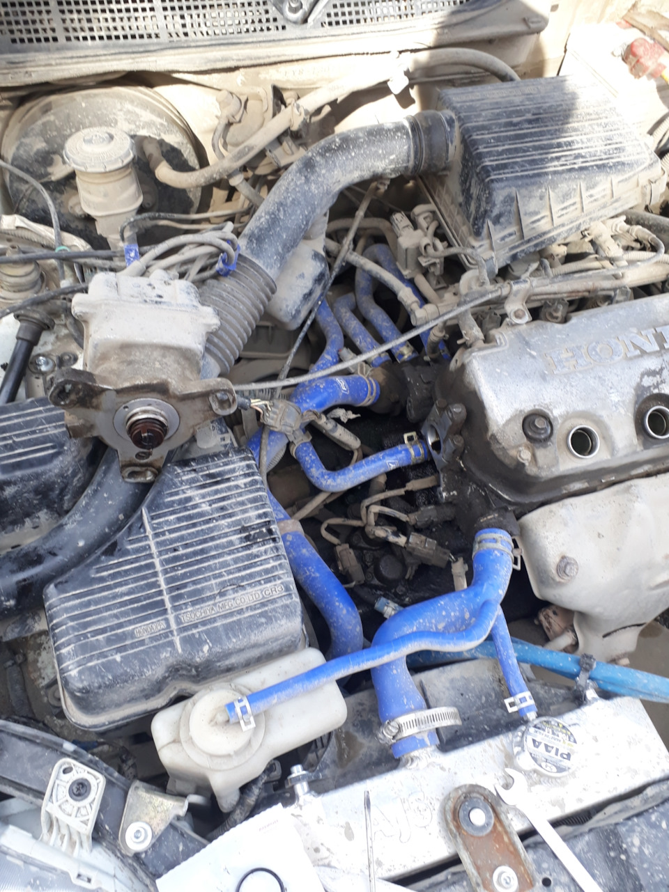 Замена прокладки трамблера. — Honda Partner (1G), 1,6 л, 1999 года ...