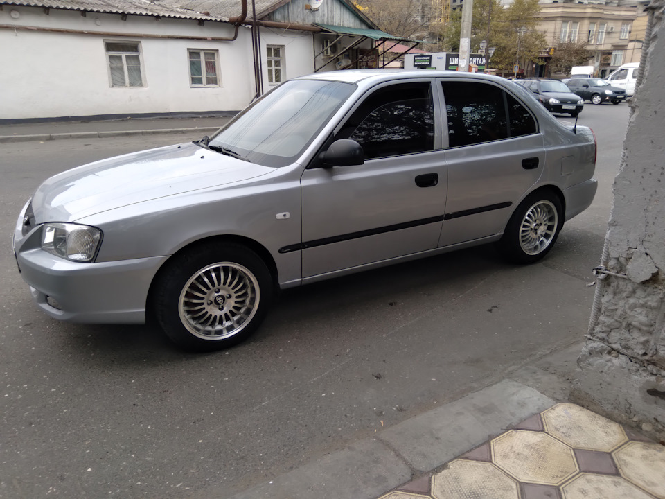 Поднятый хендай. Поднятый хендай. Поднятый хендай. Клиренс хендай акцент 2008. Пружины фобос hyundai accent.