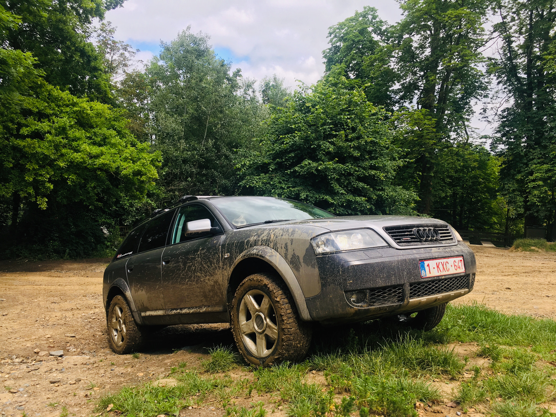 Ауди на бездорожье. Audi a6 Allroad Offroad. Audi Allroad c5 off Road. Audi a6 Allroad на бездорожье. Audi Allroad Offroad Tuning.