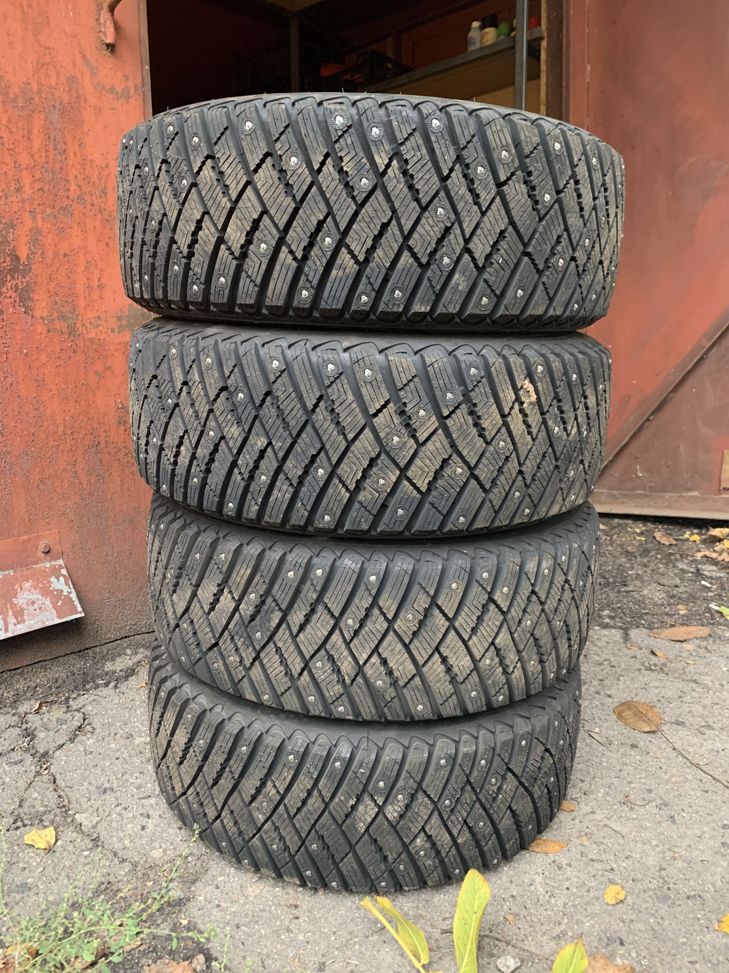 Goodyear UltraGrip Ice Arctic 195/55 R15 — Hyundai Accent (3G), 1,4 л ...