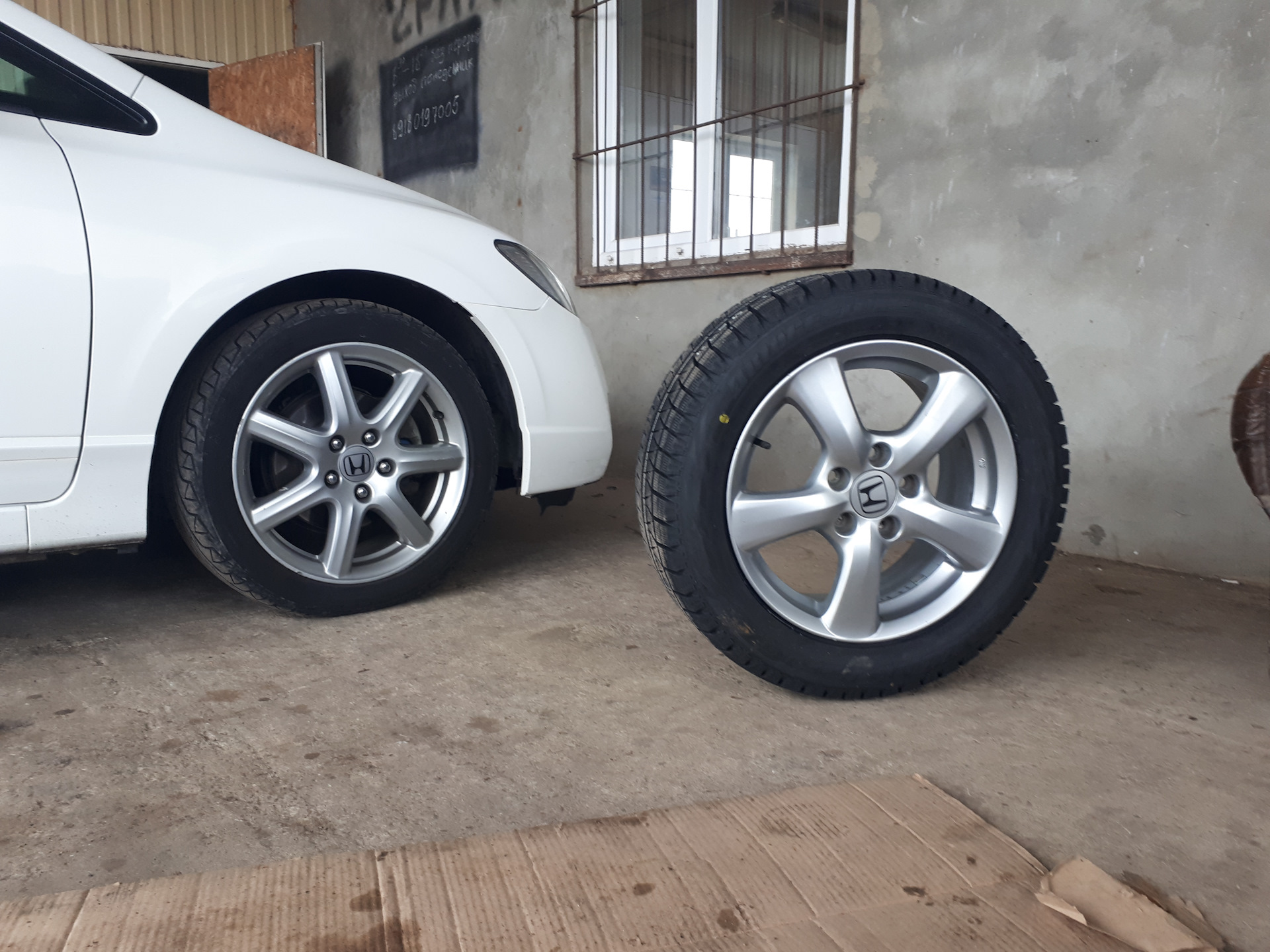 Bridgestone r16. 205 55 R16 Хонда Аккорд. Шина 205/55 r17 Honda Civic. R16 205/55 Honda Civic. 205/50 R16 Хонда Цивик.