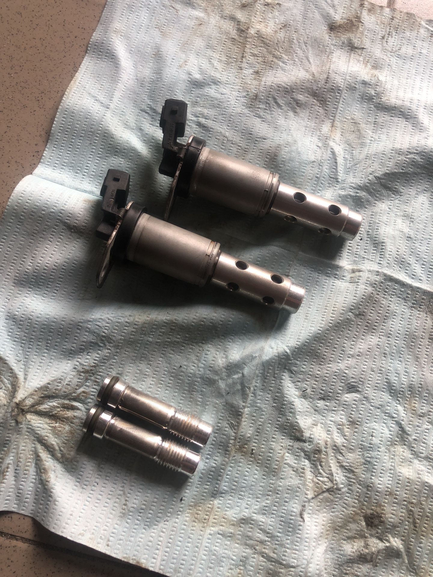 Чистка сеток и клапанов ванос. — BMW 5 series (E60), 2,5 л, 2008 года ...