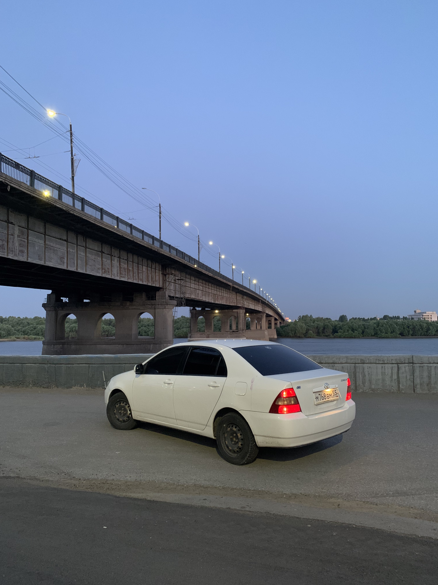 Щелчок в районе селектора АКПП при нажатии на тормоз или тук тук кто там —  Toyota Corolla (120), 1,5 л, 2000 года | поломка | DRIVE2