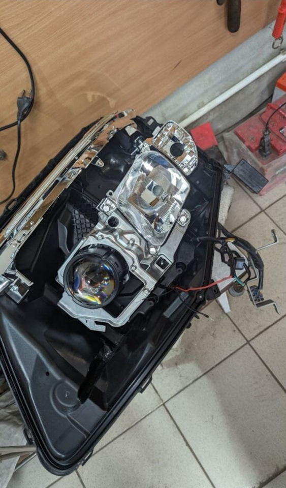 Обманки фар на Toyota Voxy (3G). | 1 000 ₽ в городе Чебоксары | DRIVE2