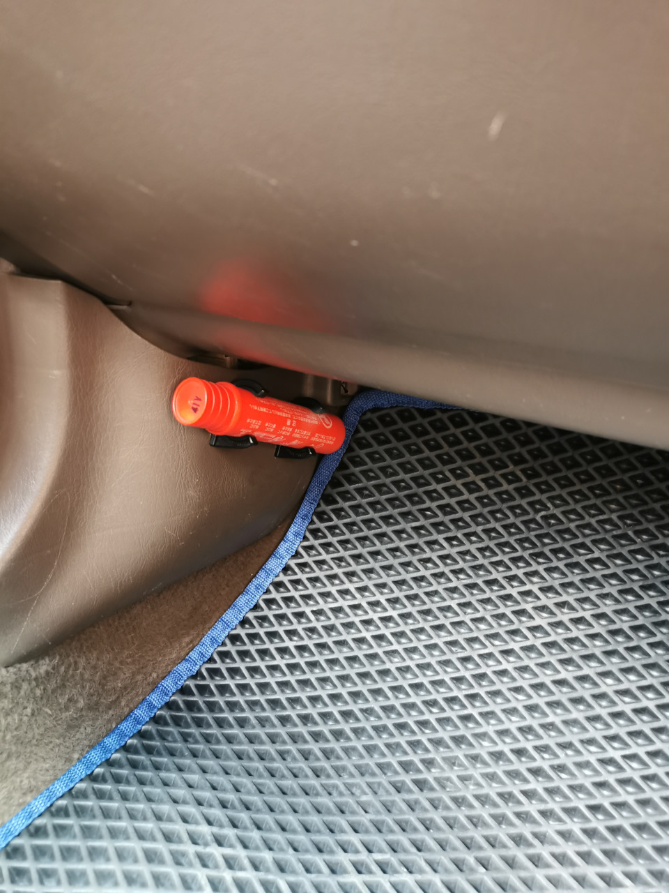 Фото в бортжурнале Toyota Sprinter (110). Запчасти на фото: 224489