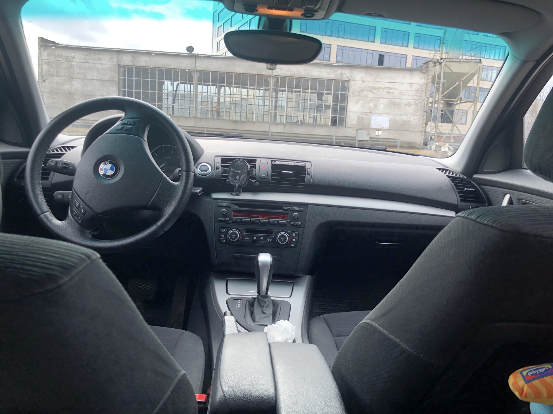 Держателя телефона вопрос — BMW 1 series (E81/E87), 1,6 л, 2008 года |  аксессуары | DRIVE2