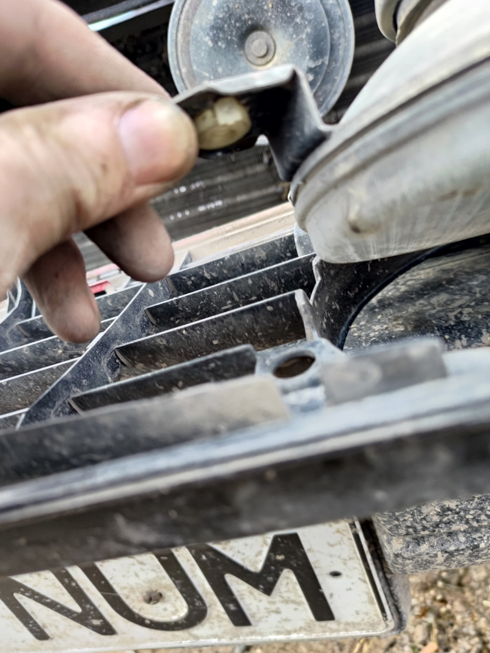 Ремонт или установка крепления в противотуманку. — Volkswagen Golf Mk2 ...