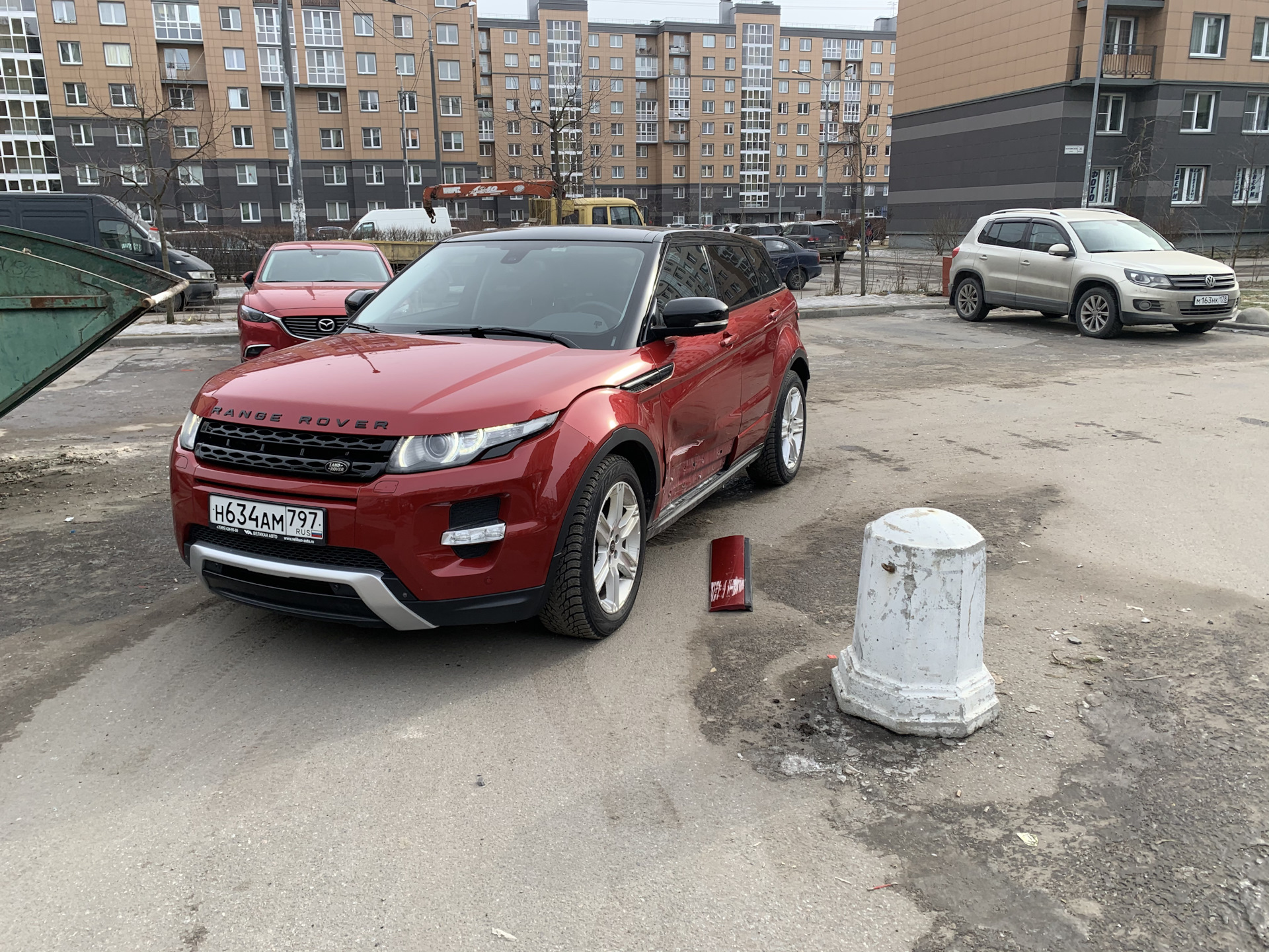 Небольшое ДТП — Land Rover Range Rover Evoque, 2,2 л, 2013 года | ДТП |  DRIVE2