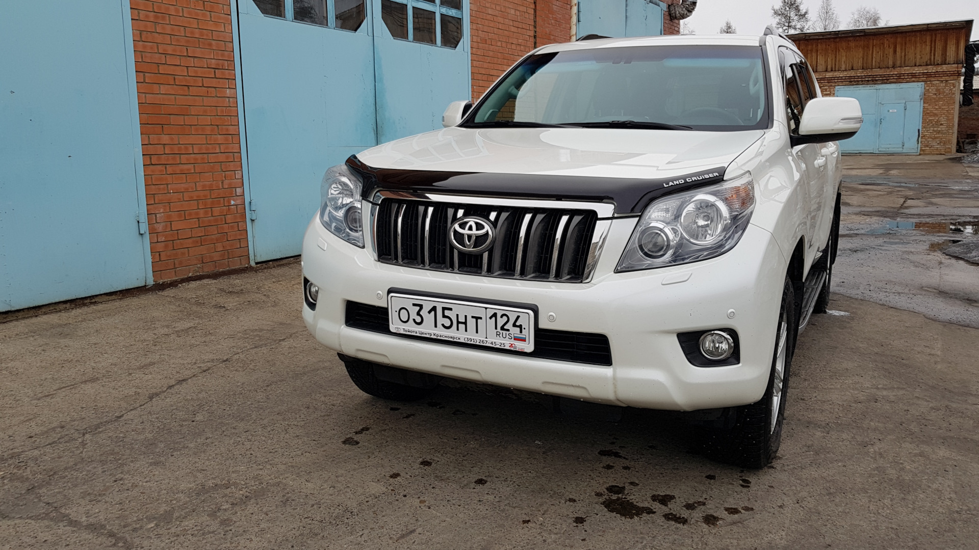 Toyota Land Cruiser Prado 150-series 4.0 бензиновый 2013 | Белый жемчуг SQ  на DRIVE2