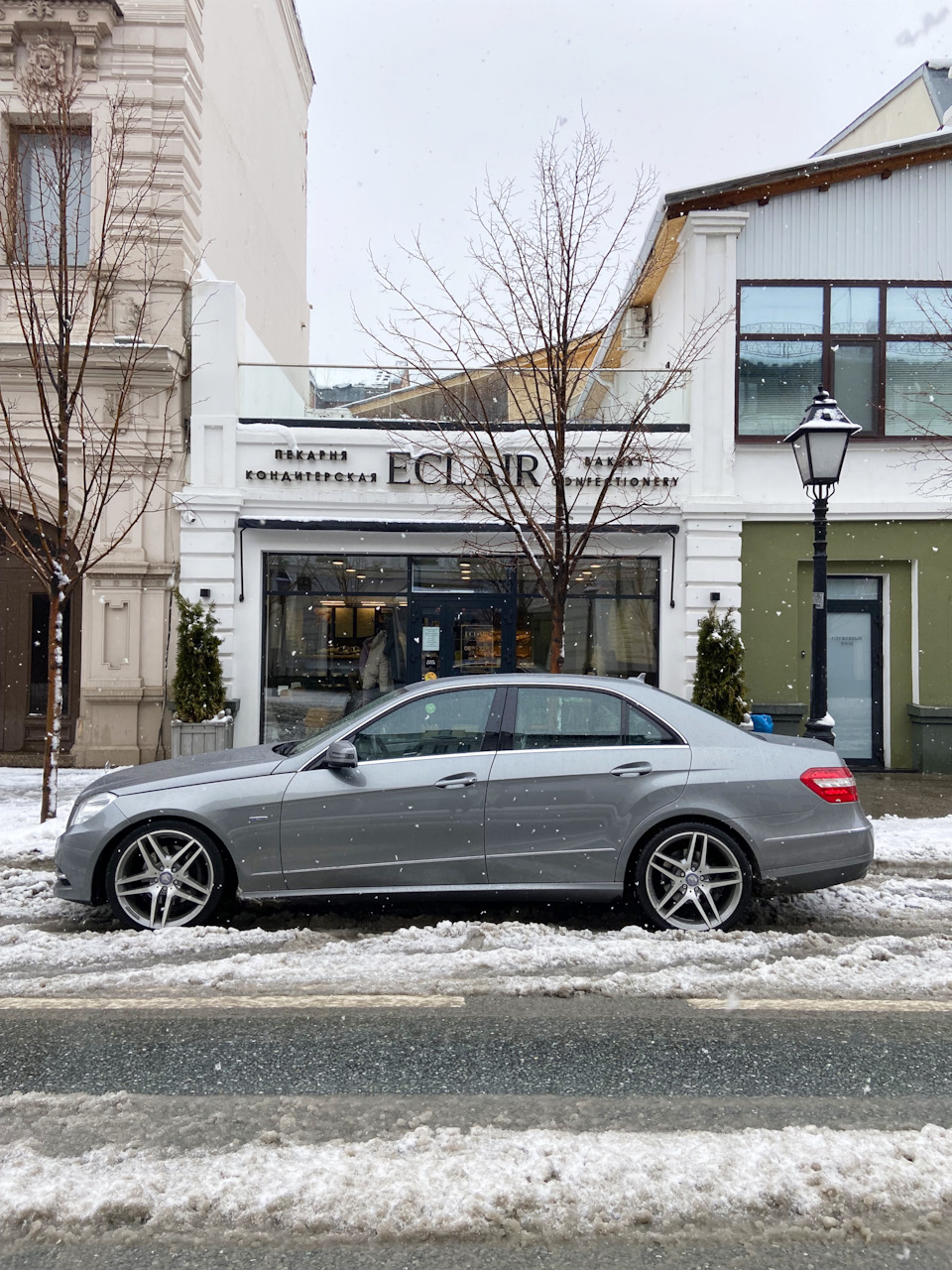 Казань 17.04.2022 Снег ❄️☃️ — Mercedes-Benz E-class (W212), 1,8 л, 2011  года | колёсные диски | DRIVE2