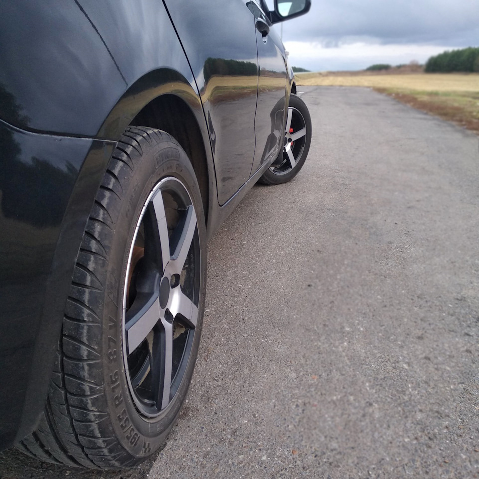Диски NEO V03-1665 и резина Tigar High Performance R16 — KIA Rio (3G ...
