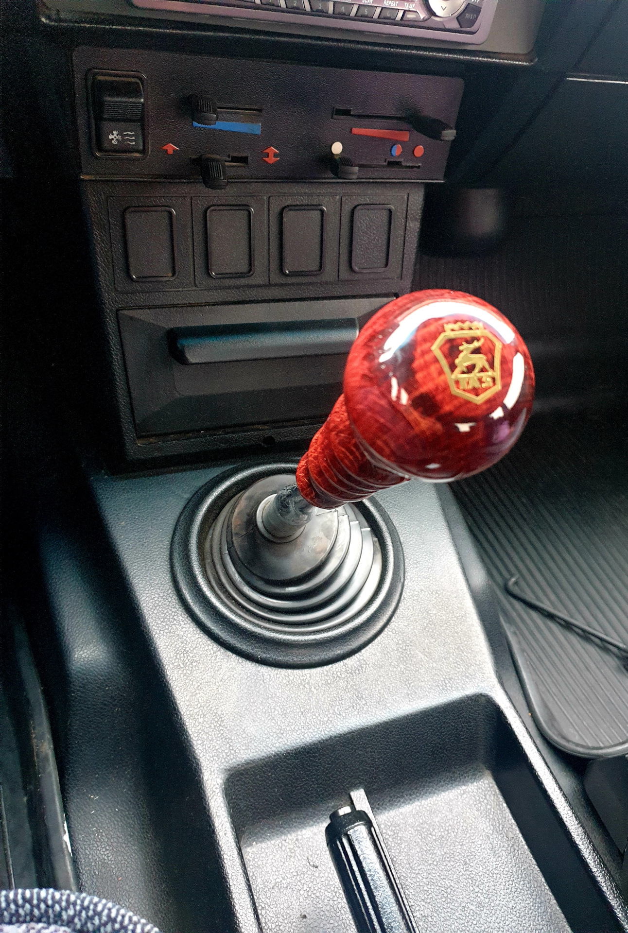 Ручка кпп часть 2) — ГАЗ 31029, 2,4 л, 1996 года | аксессуары | DRIVE2