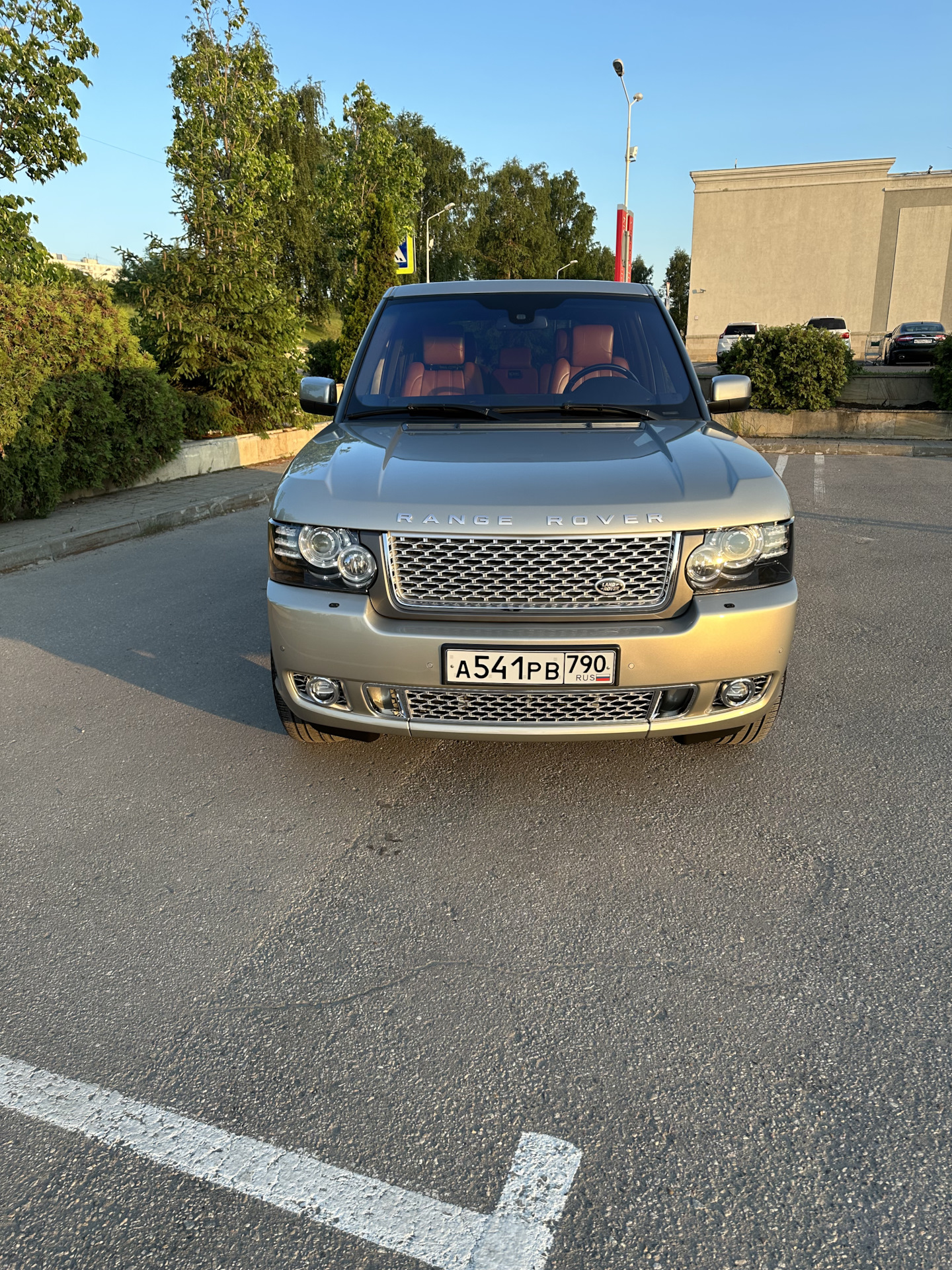 Продаю — Land Rover Range Rover (3G), 4,4 л, 2011 года | продажа машины |  DRIVE2