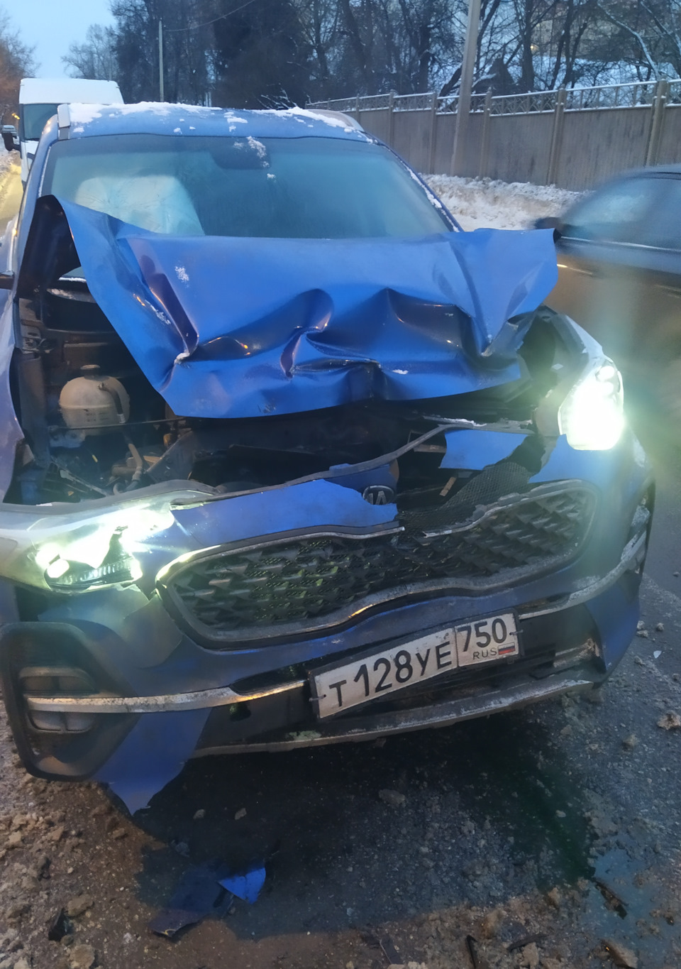 Приехали, разгружаем — KIA Sportage (4G), 2,4 л, 2019 года | ДТП | DRIVE2