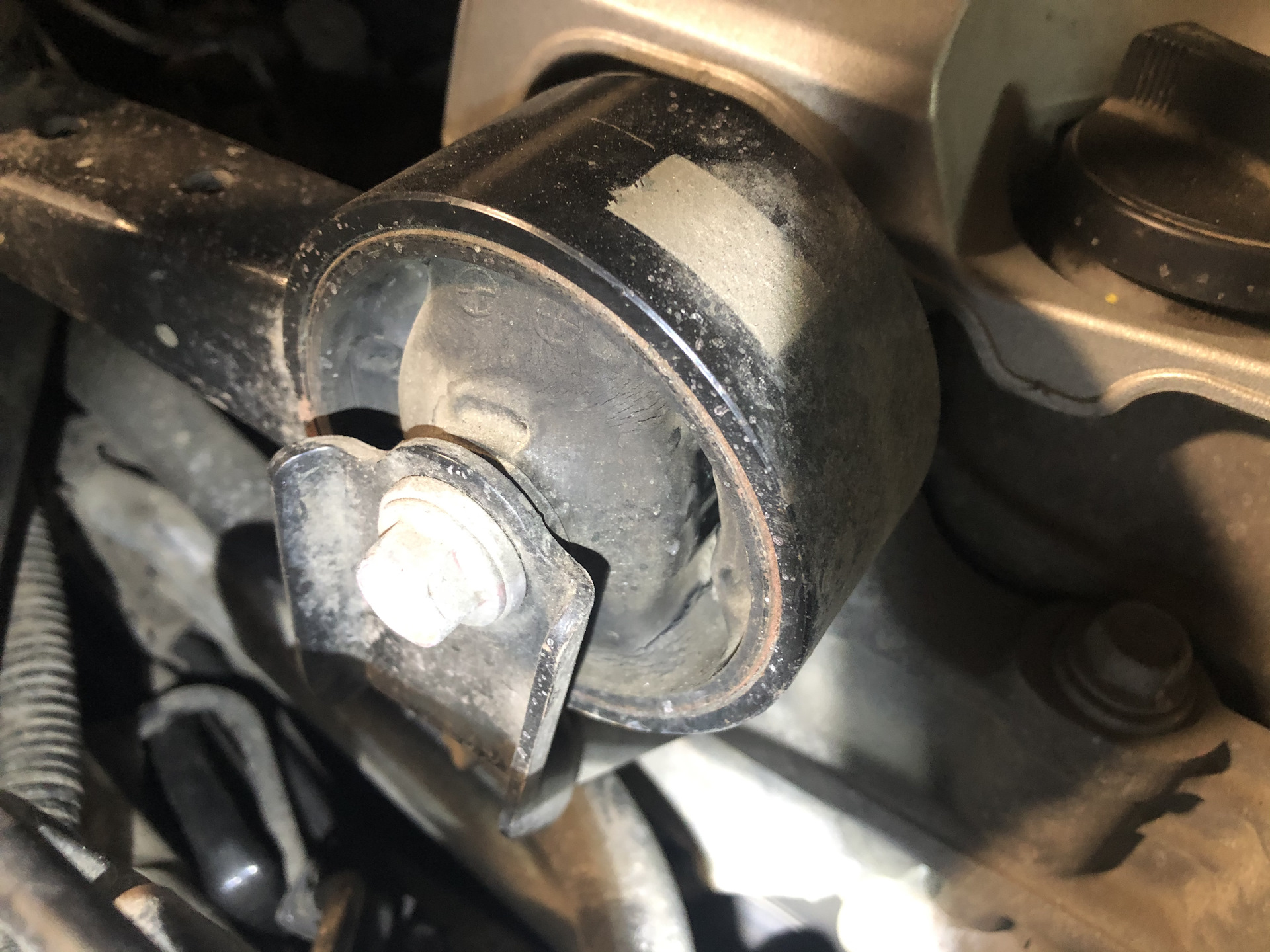 вибрация camry. вибрация двигателя камри 40 2. вибрация при скорости 120-140. 5 задний привод.