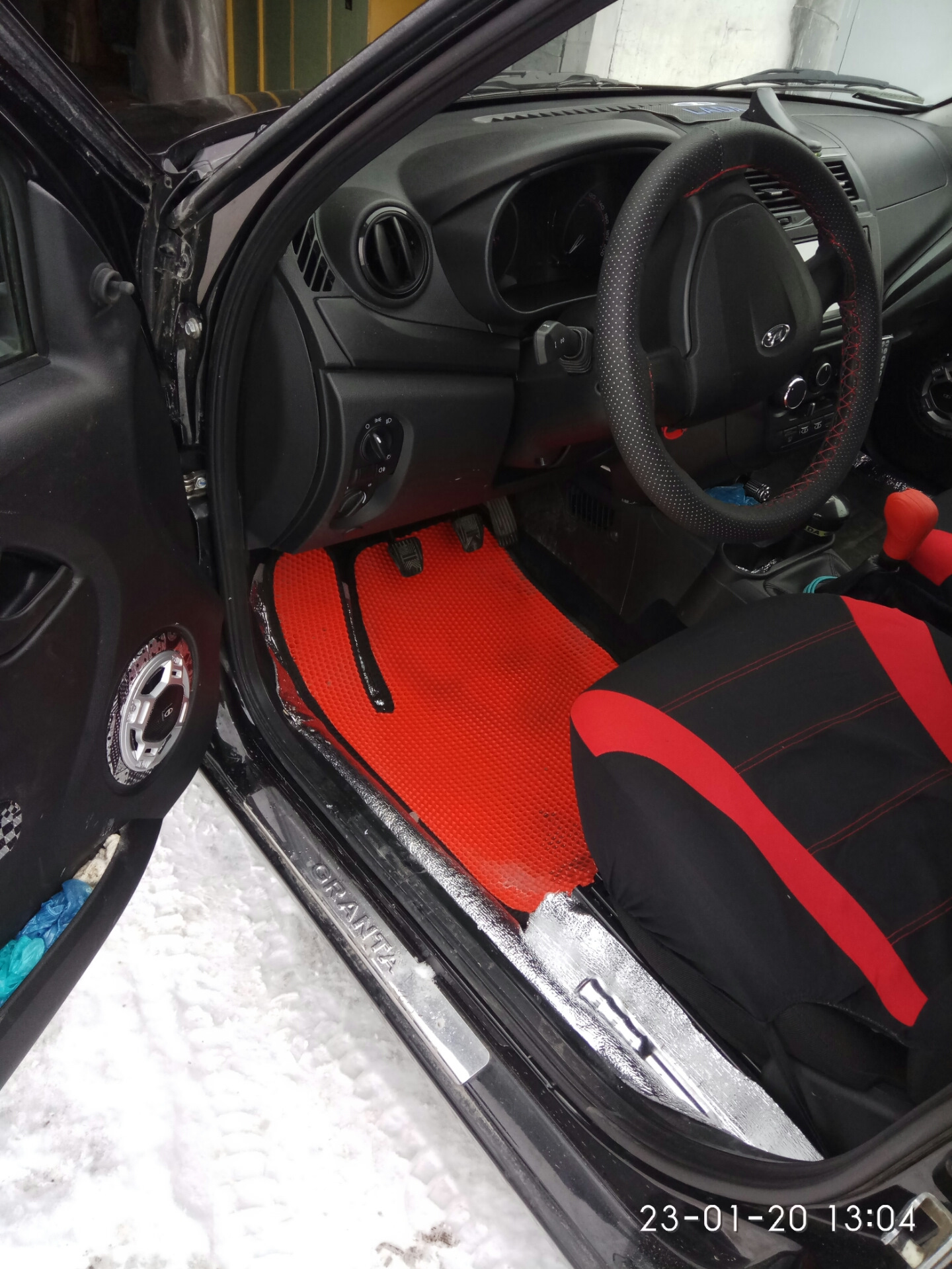 За чистый ковролин. — Lada Гранта Лифтбек (2G), 1,6 л, 2018 года ...