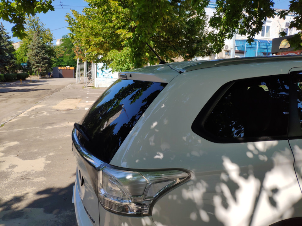 Пружина троса стояночного тормоза — Renault Duster (1G), 1,5 л, 2012 ...