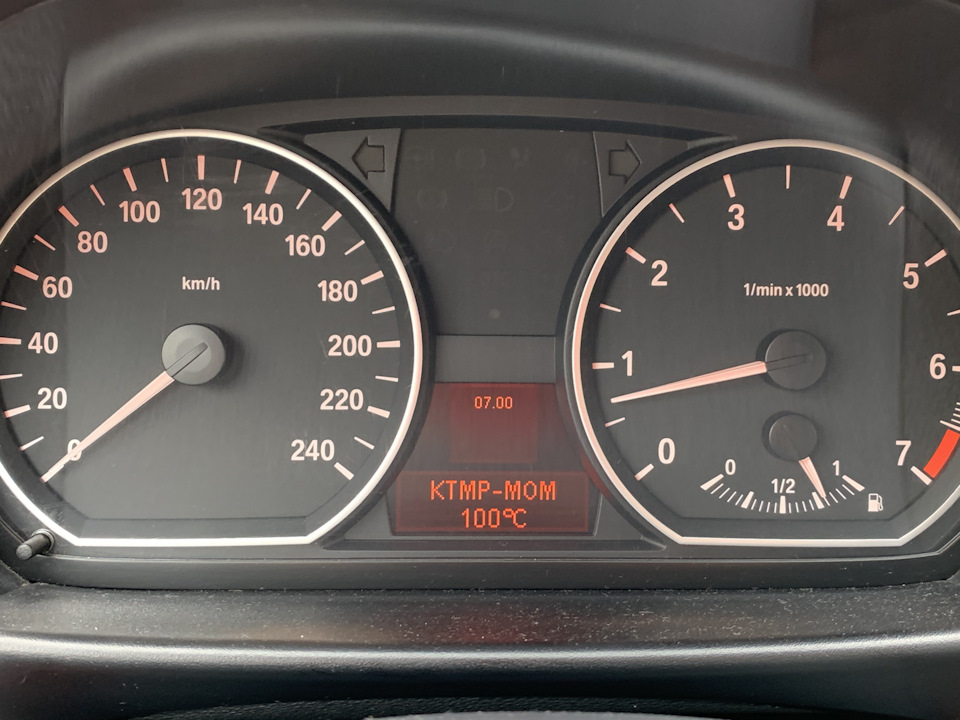 Замена термостата — BMW 1 series (E81/E87), 1,6 л, 2008 года | визит на ...