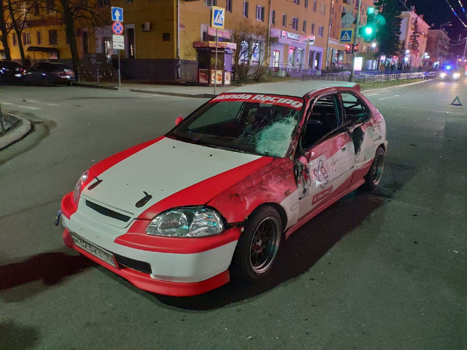 Жалко канжуху — Honda Civic Hatchback (6G)