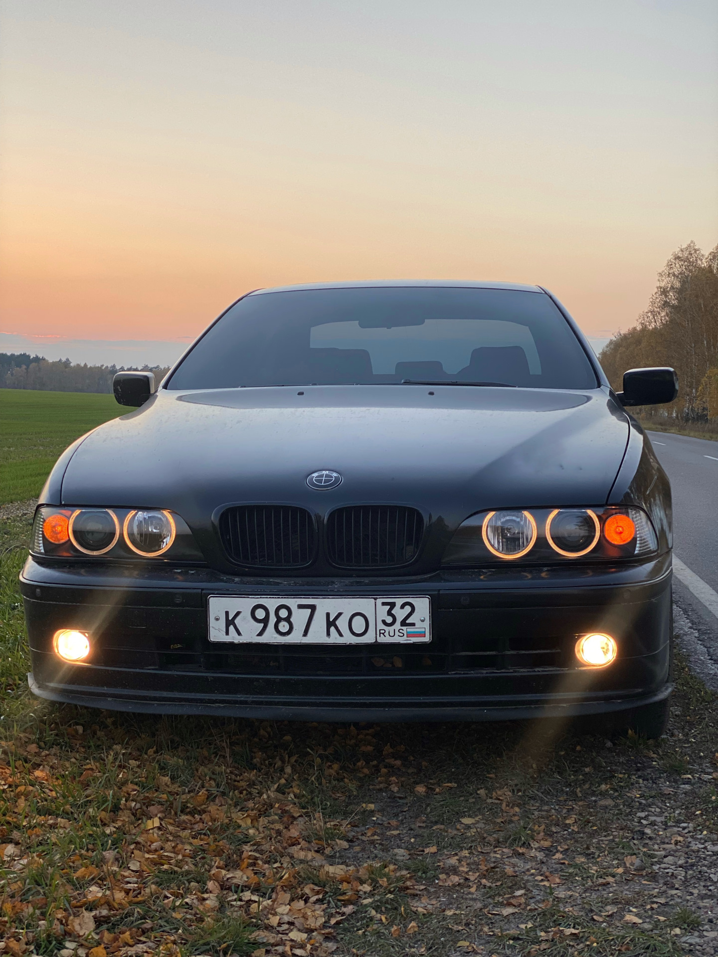 Бмв м5 с фарами. Бмв м5 с фарами