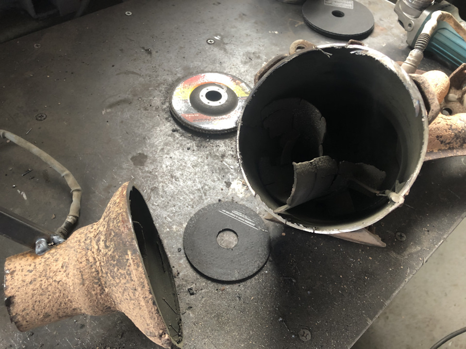 Замена гофры, установка пламягасителя. — Ford Focus Sedan II, 1,6 л ...